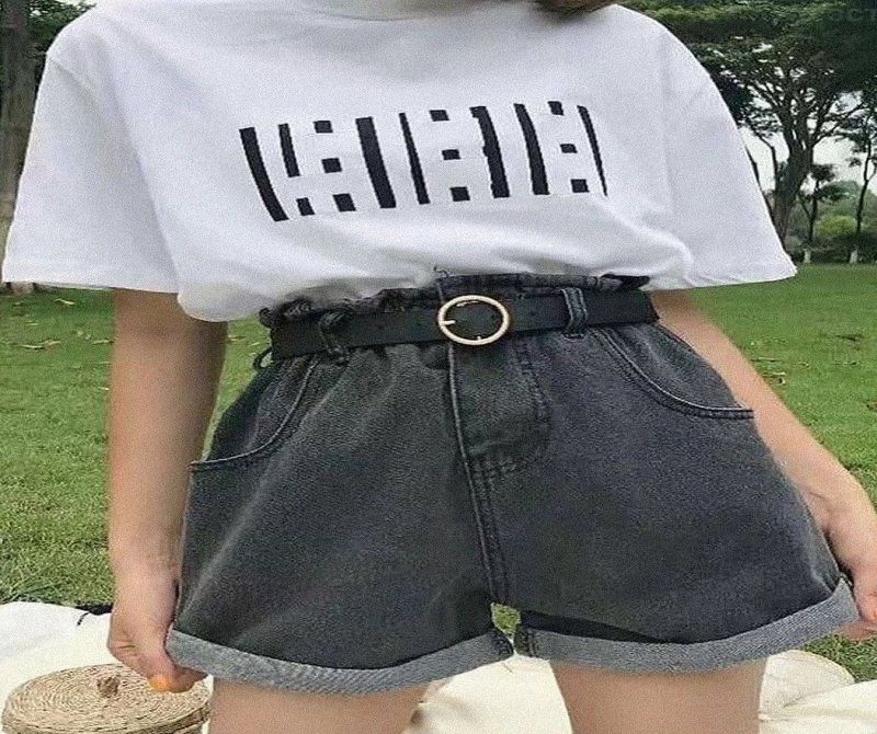 Retro Distressed Pocket Denim Shorts
