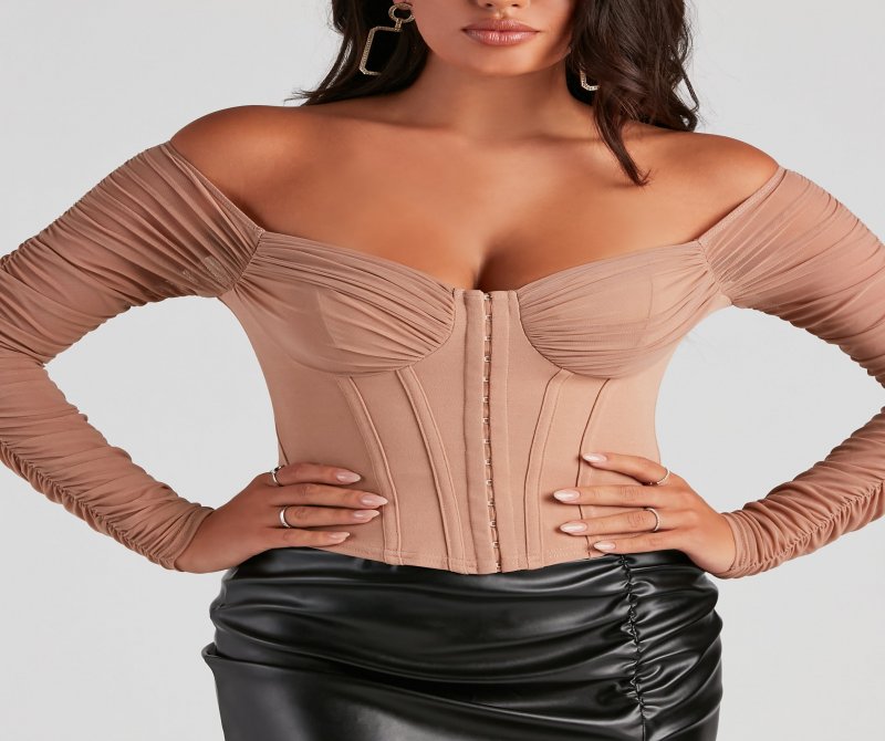 TableClothsUs Ruched Moment Cropped Bustier