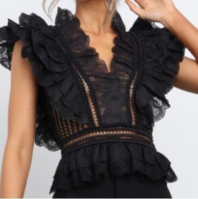 Fashion-2020 Autumn New Sleeveless Slim-fit Ruffled Lace Shirt Temperament Hollow Crochet Pullover Top All-match Fashion