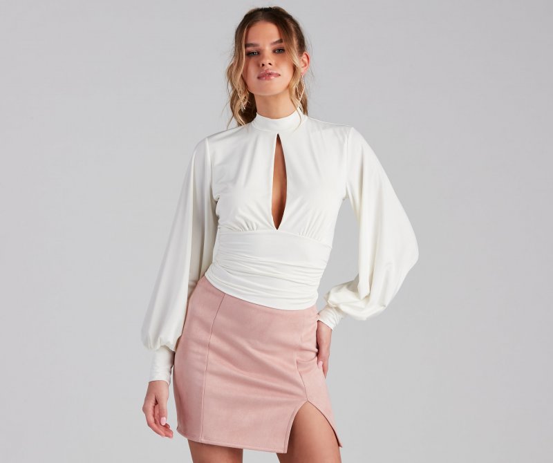 TableClothsUs Chic Edition Mock Neck Keyhole Top